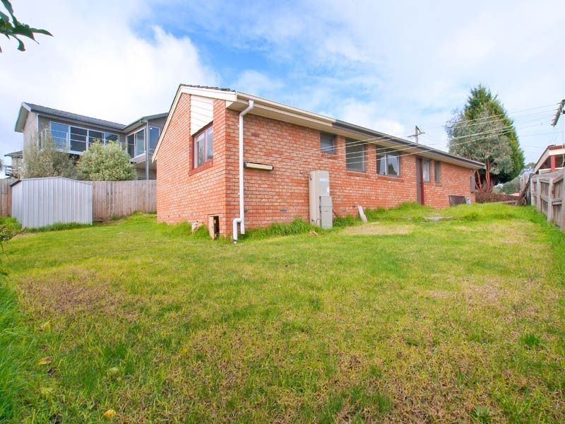 35 Whitford Way, Frankston VIC 3199