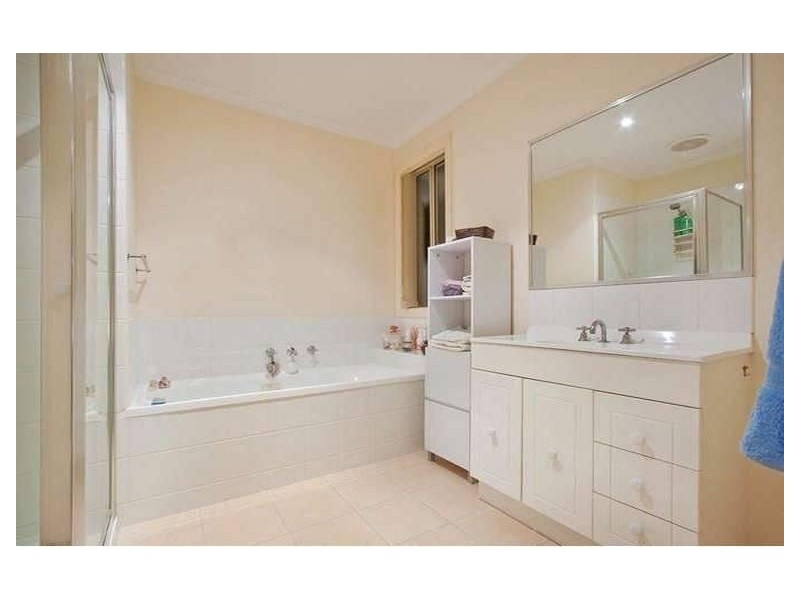 2/115 Austin Road, Seaford VIC 3198