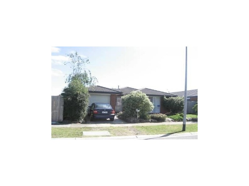 4 Fernwren Place, Carrum Downs VIC 3201