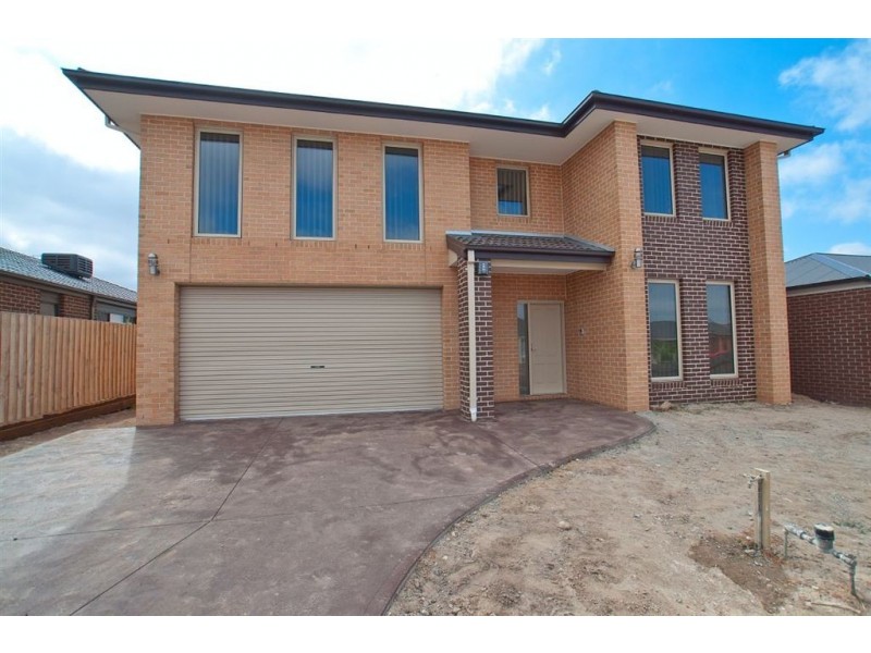 10 David Close, Skye VIC 3977