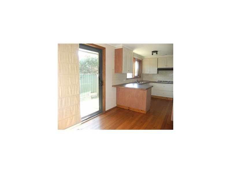 12 Leawarra Parade, Frankston VIC 3199