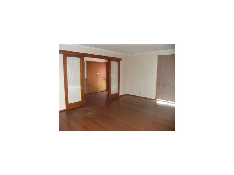 12 Leawarra Parade, Frankston VIC 3199