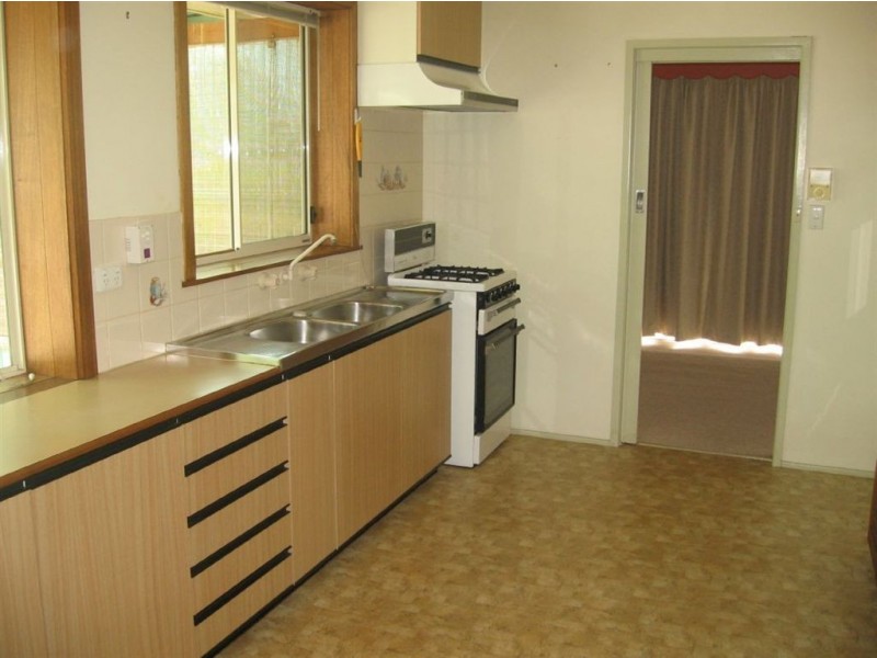 38 Derna Crescent, Frankston VIC 3199