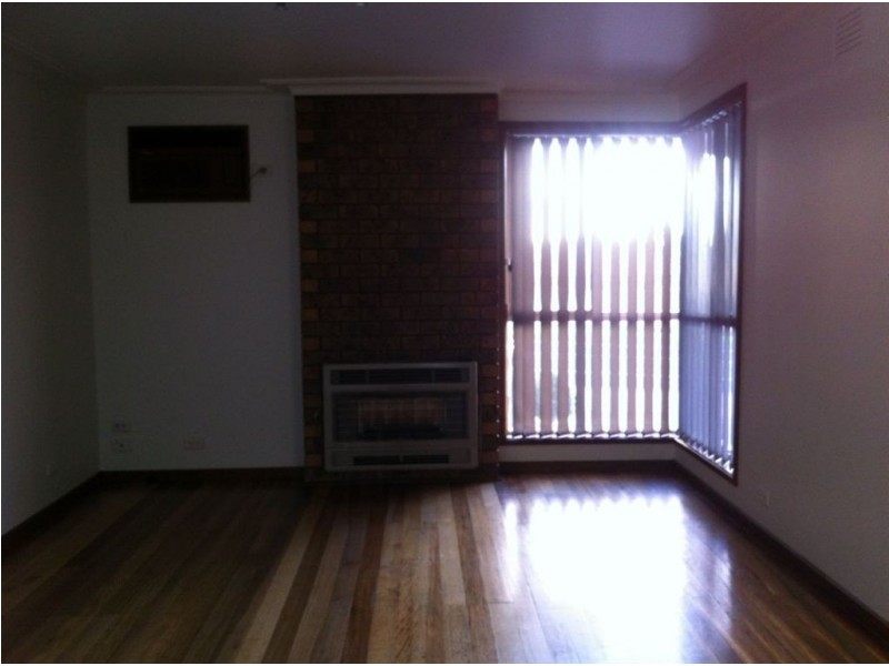 1/124 McMahons Road, Frankston VIC 3199