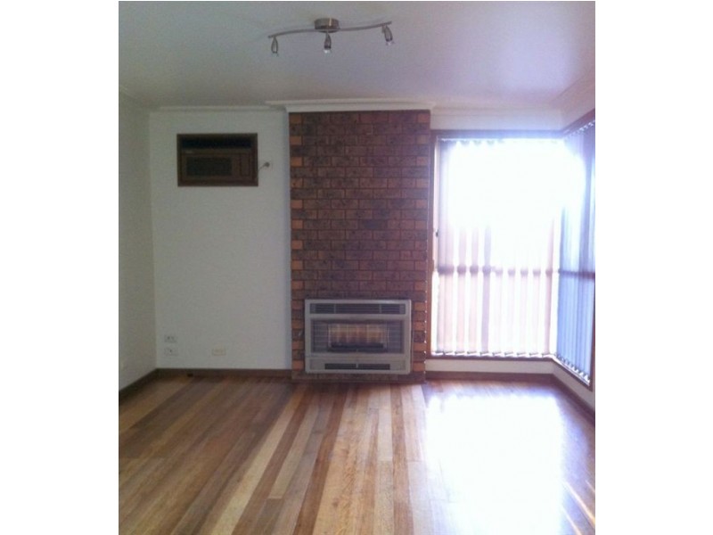 1/124 McMahons Road, Frankston VIC 3199