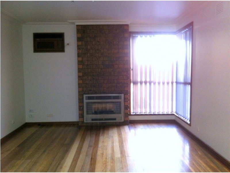 1/124 McMahons Road, Frankston VIC 3199