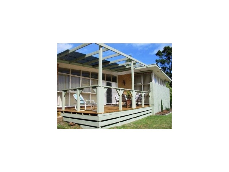 24 Derna Crescent, Frankston VIC 3199