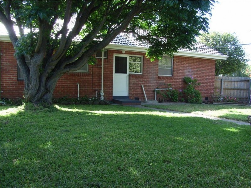 2 Poplar Street, Frankston North VIC 3200