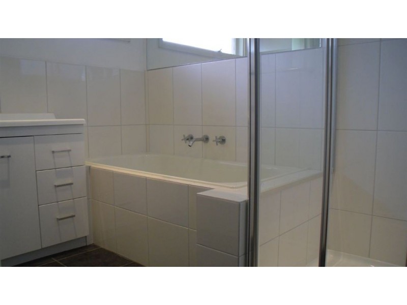 239 Cranbourne Road, Frankston VIC 3199