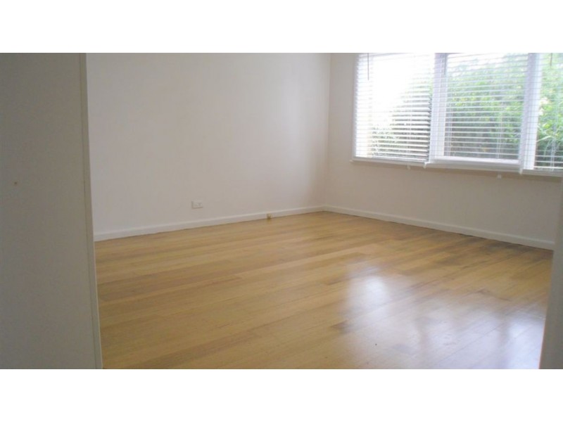 11 Lawrey Avenue, Frankston VIC 3199