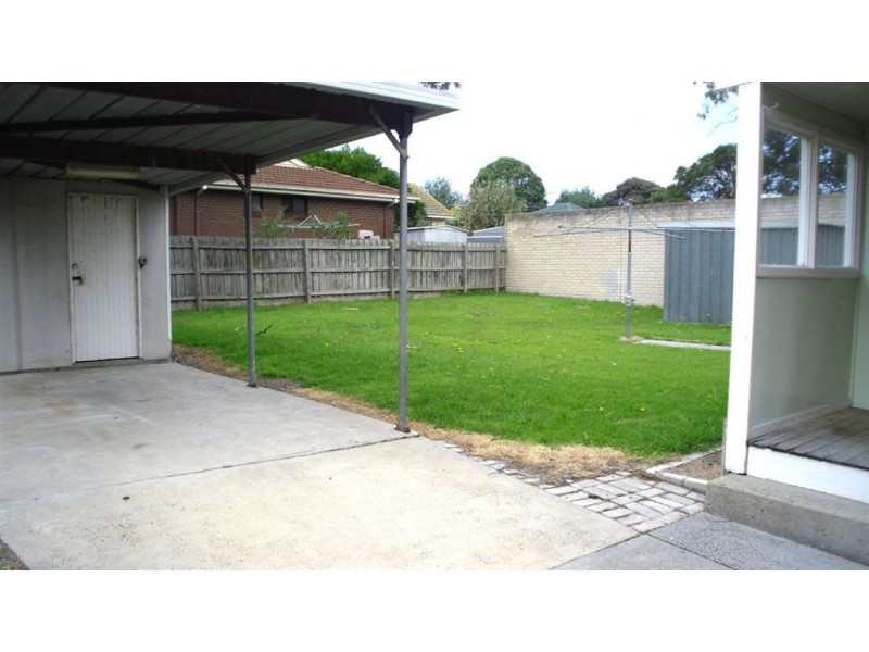 11 Lawrey Avenue, Frankston VIC 3199