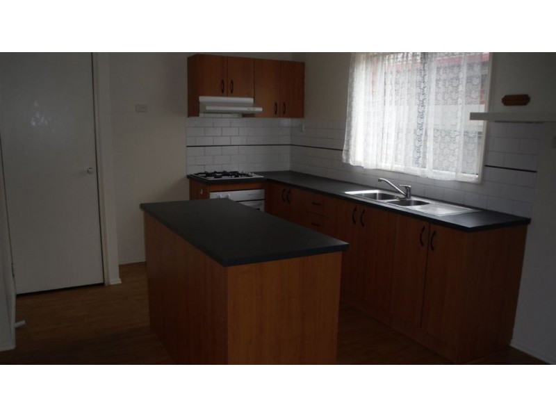 67 Greenwood Drive, Carrum Downs VIC 3201