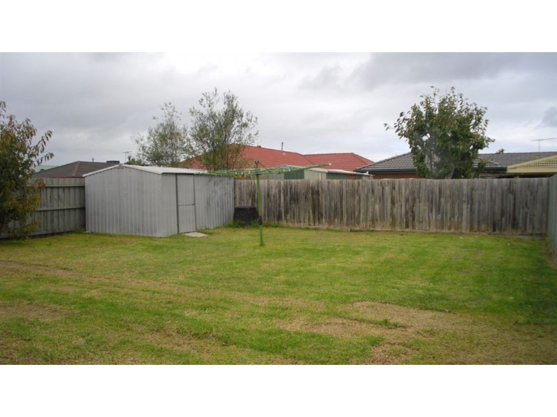 67 Greenwood Drive, Carrum Downs VIC 3201