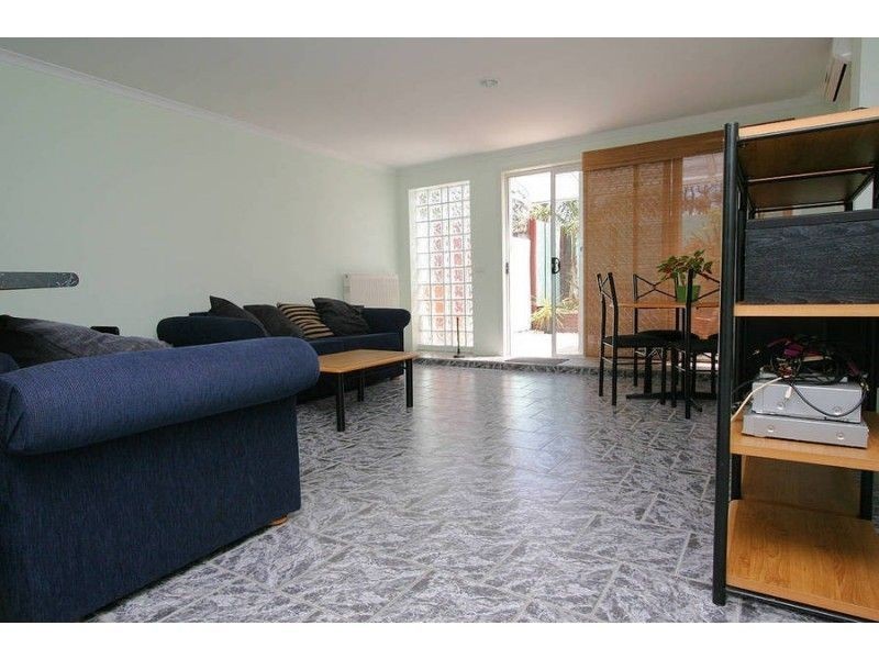 2/267 Nepean Highway, Seaford VIC 3198