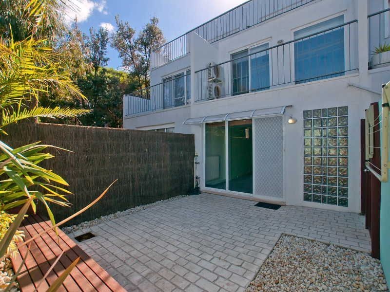 2/267 Nepean Highway, Seaford VIC 3198