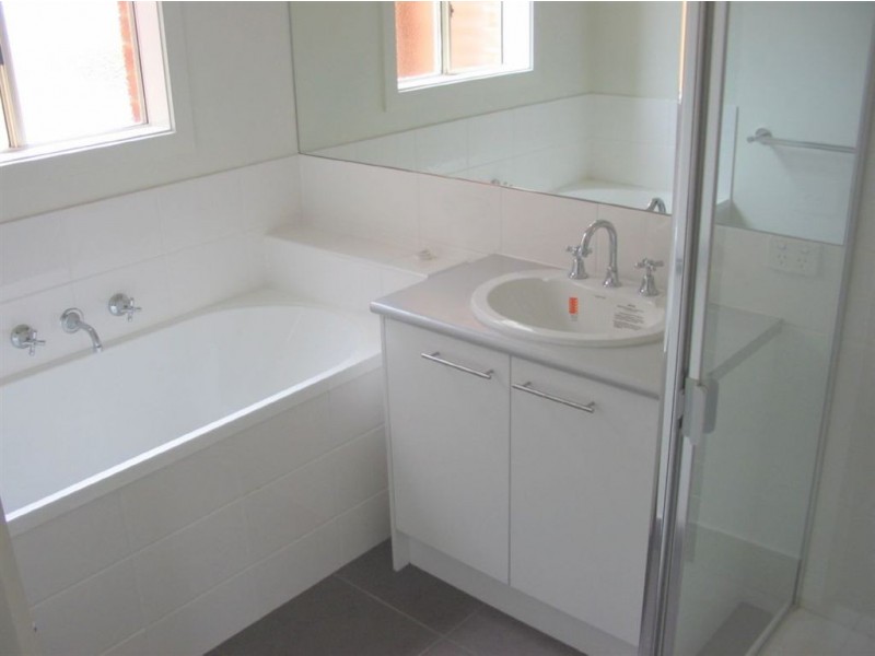 8A Karri Court, Frankston North VIC 3200