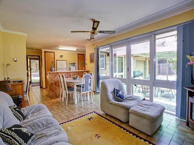 2 Tee Court, Frankston VIC 3199