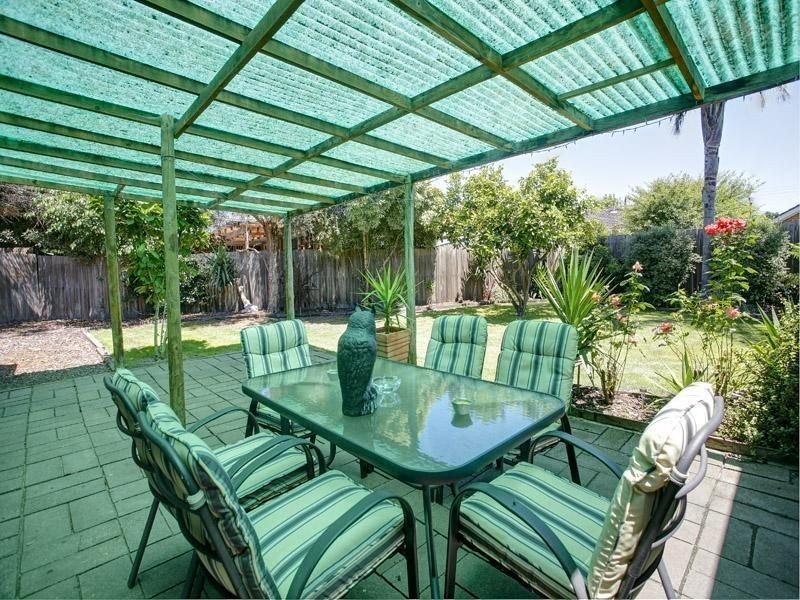 2 Tee Court, Frankston VIC 3199