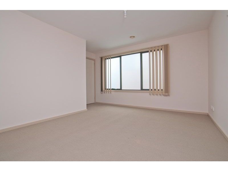 2/555 Station Street, Carrum VIC 3197