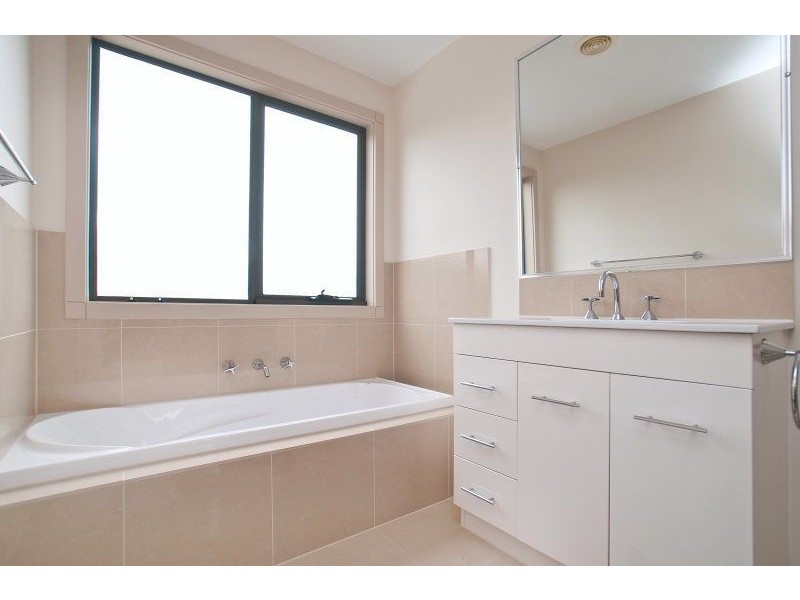 2/555 Station Street, Carrum VIC 3197