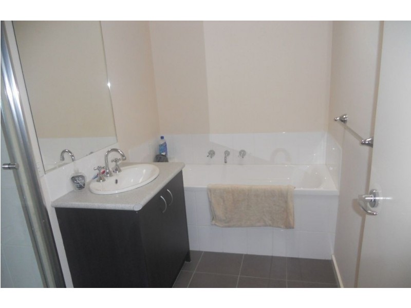 56 The Parkway, Pakenham VIC 3810