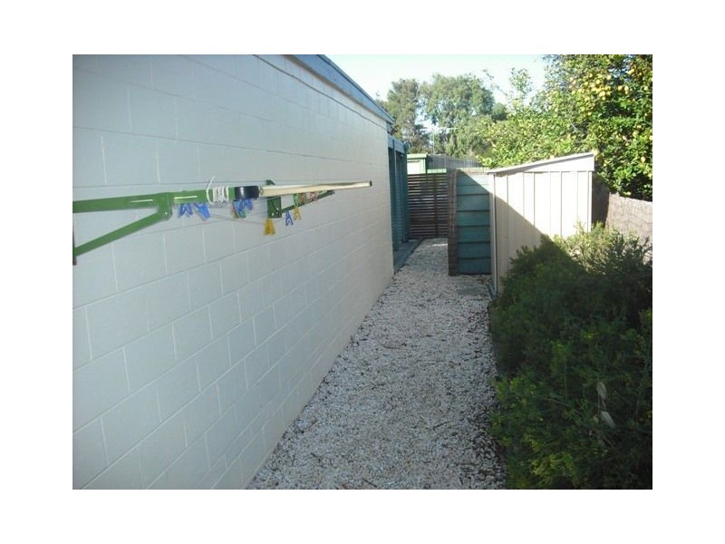 8/25 Wave Street, Frankston VIC 3199