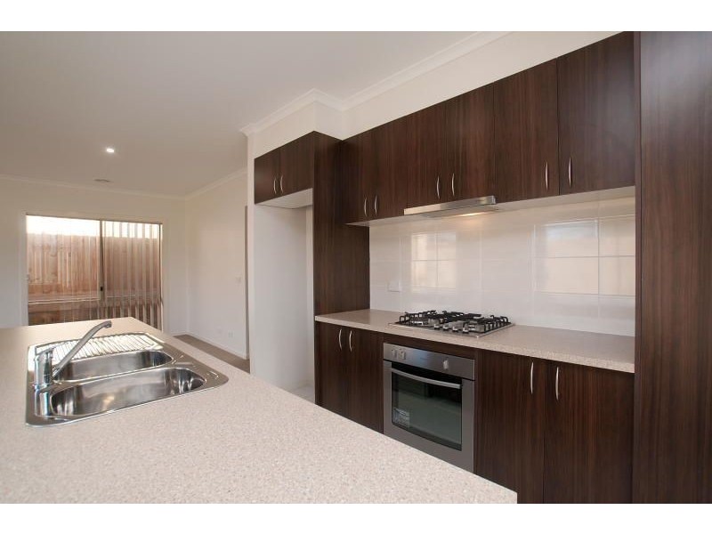 8/105 McMahons Road, Frankston VIC 3199