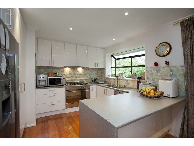 30 Oaklands Cresent, Frankston VIC 3199