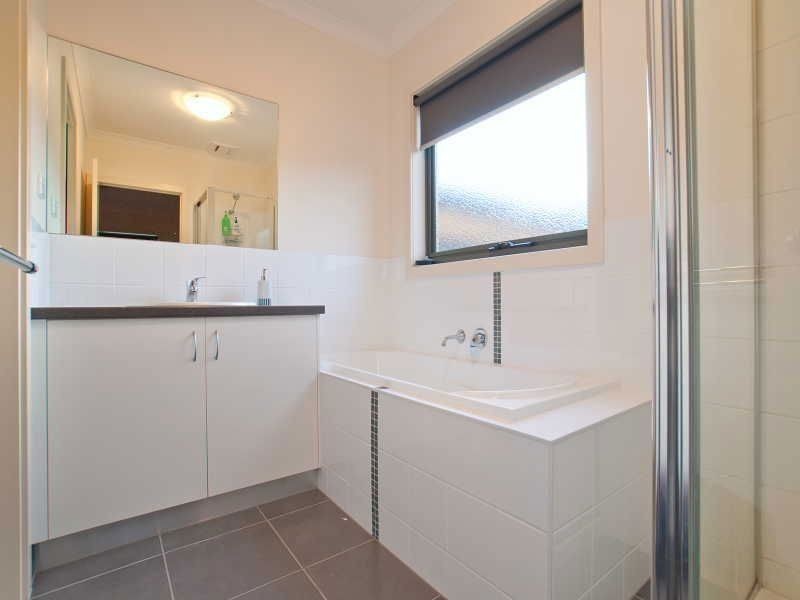 6/24 Bruce Drive, Somerville VIC 3912