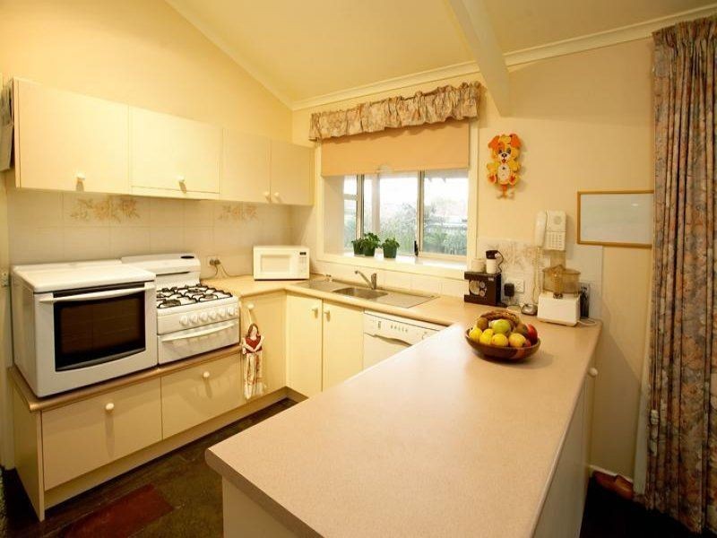 6 Plover Court, Frankston VIC 3199