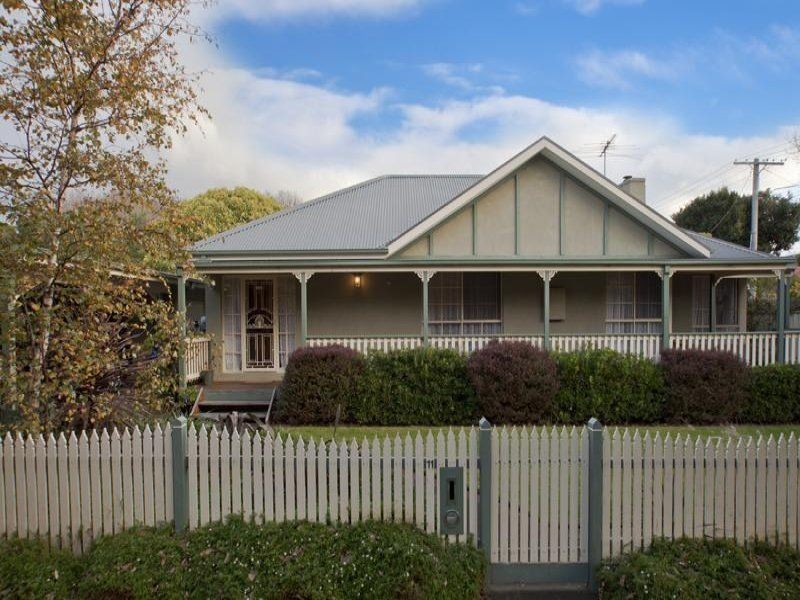 11 Melville Avenue, Frankston South VIC 3199