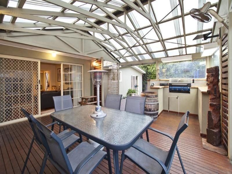 11 Melville Avenue, Frankston South VIC 3199