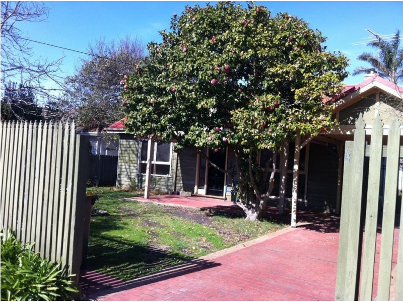 18 Sheridan Avenue, Frankston VIC 3199