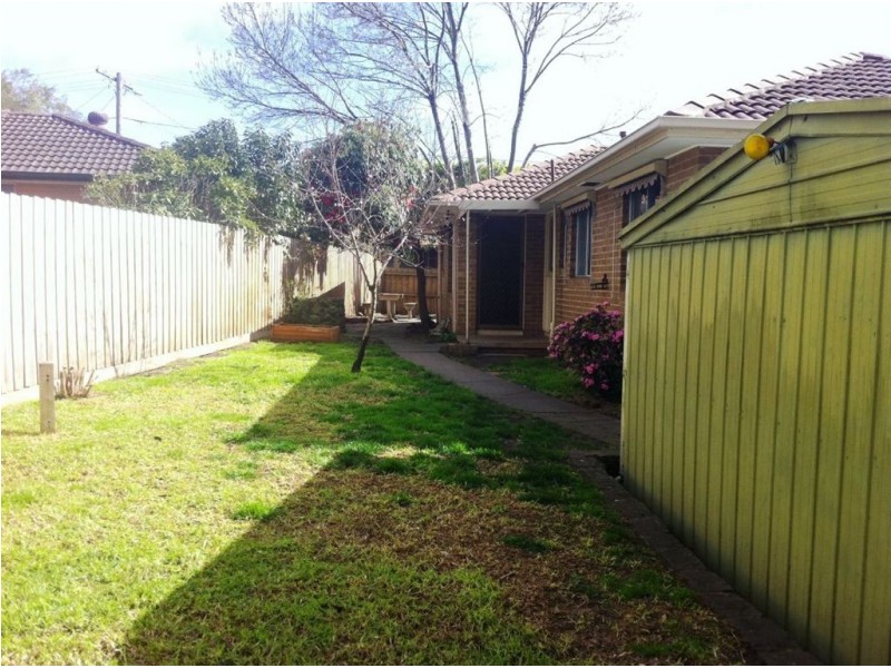 18 Escabon Grove, Frankston VIC 3199