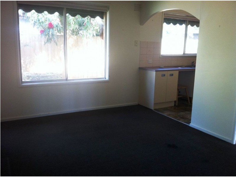 18 Escabon Grove, Frankston VIC 3199