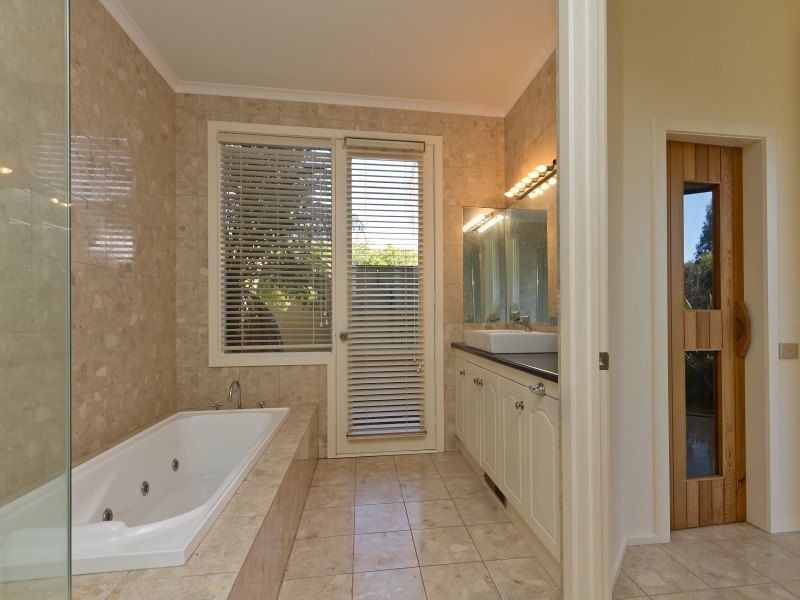 10 Sinclair Court, Mount Martha VIC 3934