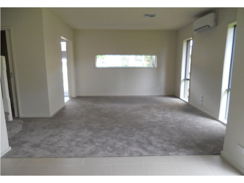 1/18 Sanders Road, Frankston South VIC 3199