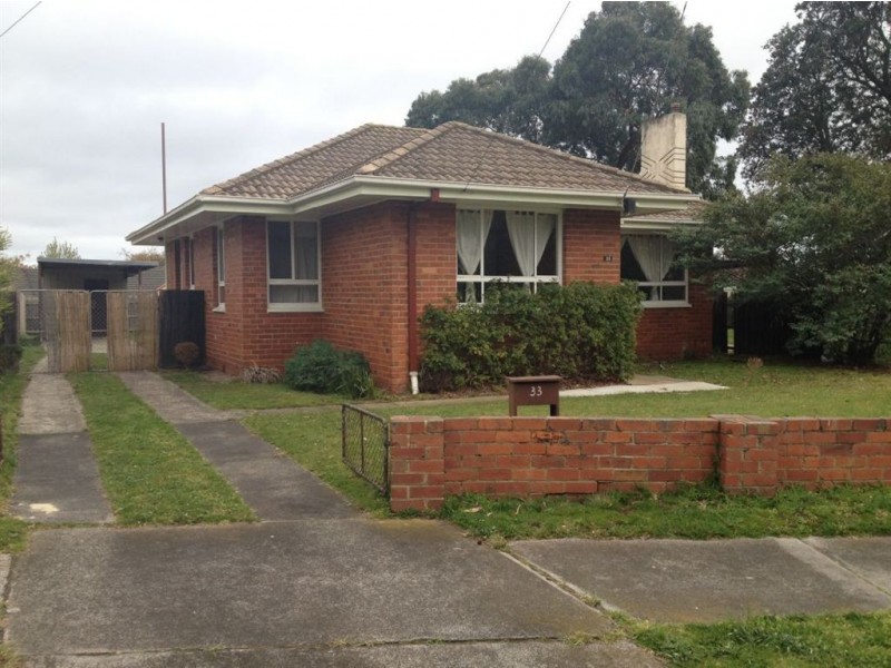 33 Pine Street, Frankston North VIC 3200