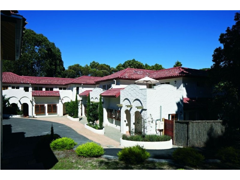 4/32 Pinehill Drive, Frankston VIC 3199