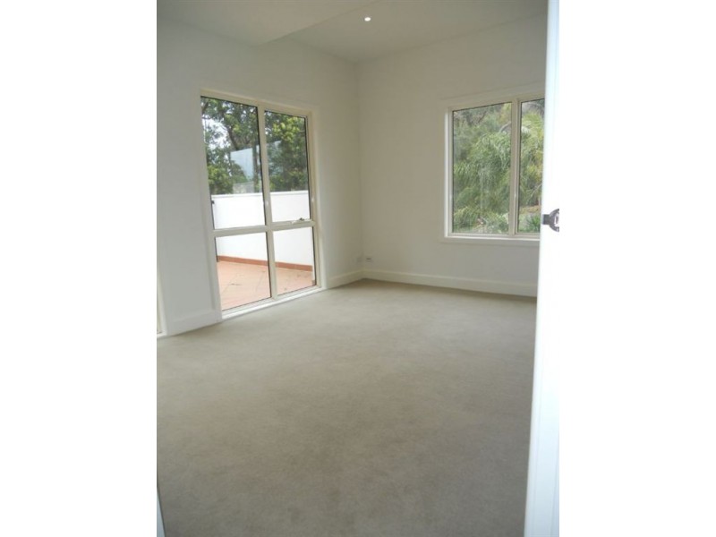 4/32 Pinehill Drive, Frankston VIC 3199