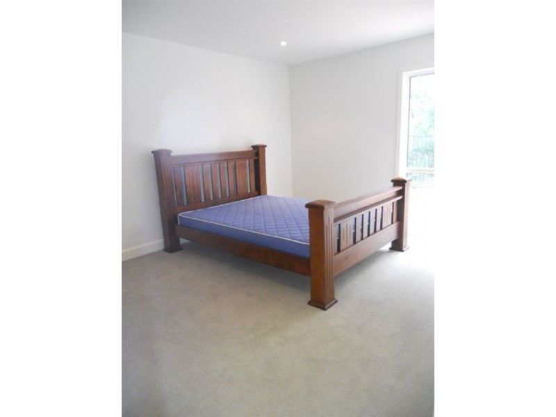 4/32 Pinehill Drive, Frankston VIC 3199