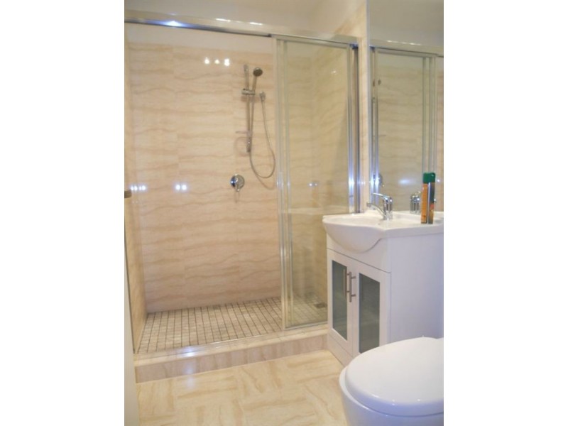 4/32 Pinehill Drive, Frankston VIC 3199