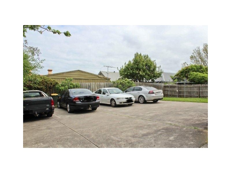 2/5 Finlay Street, Frankston VIC 3199