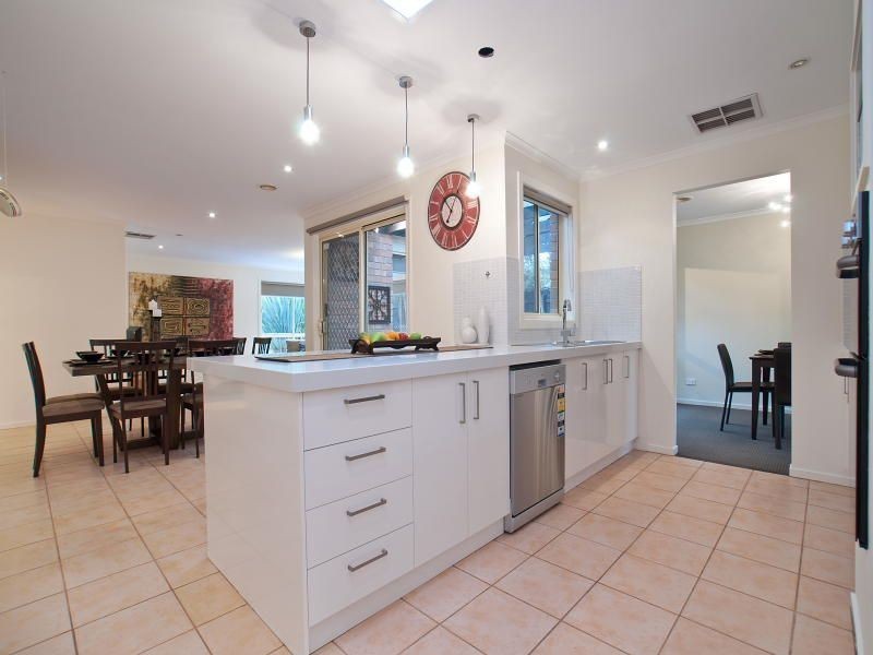 44 Highland Drive, Frankston South VIC 3199