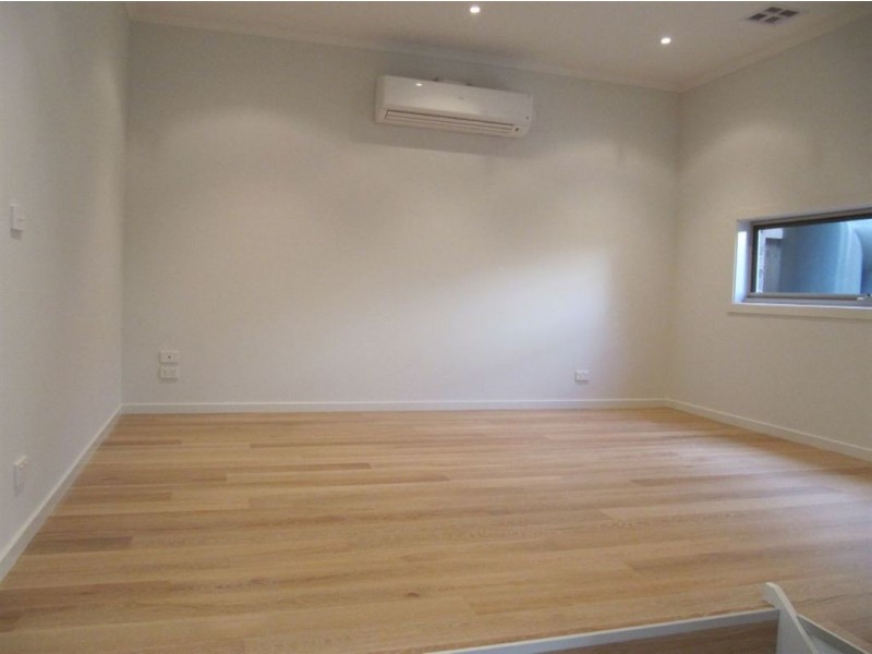 4/33 Culcairn Drive, Frankston South VIC 3199