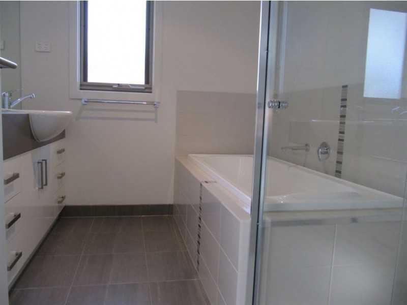 4/33 Culcairn Drive, Frankston South VIC 3199