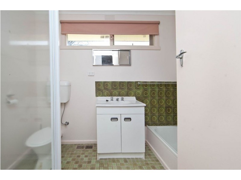 7 Charles Street, Seaford VIC 3198