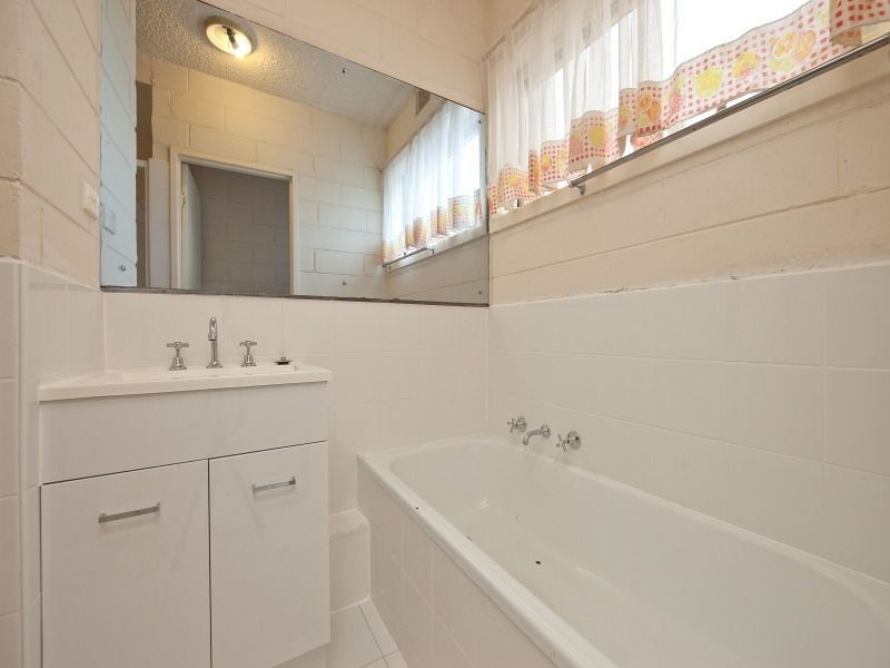 1/74 Beach Street, Frankston VIC 3199