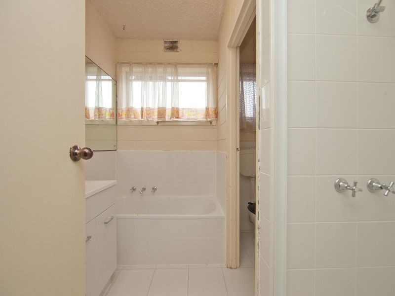 1/74 Beach Street, Frankston VIC 3199