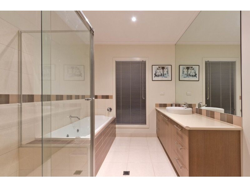 1a Edna Street, Frankston South VIC 3199